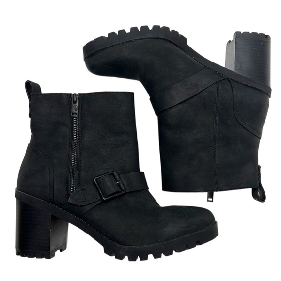 UGG Black Fern Chelsea Chunky Lug Block Heeled Ankle Boots - Picture 1 of 8